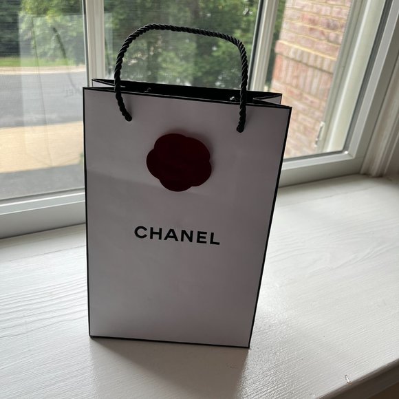 CHANEL Handbags - 🔥CHANEL* paper gift bag